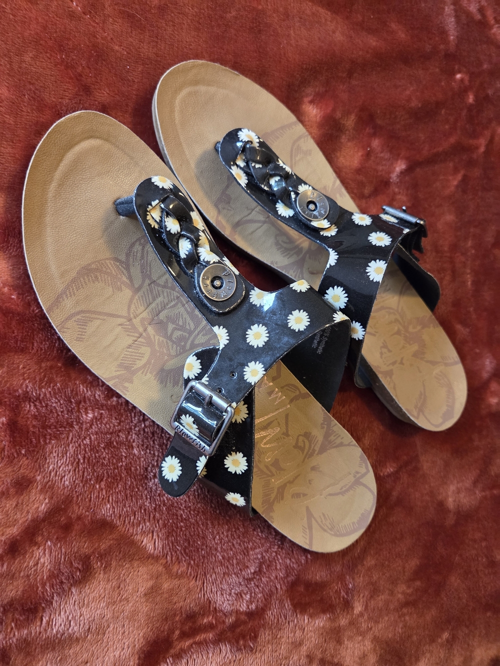 Daisy Print Black Sandals